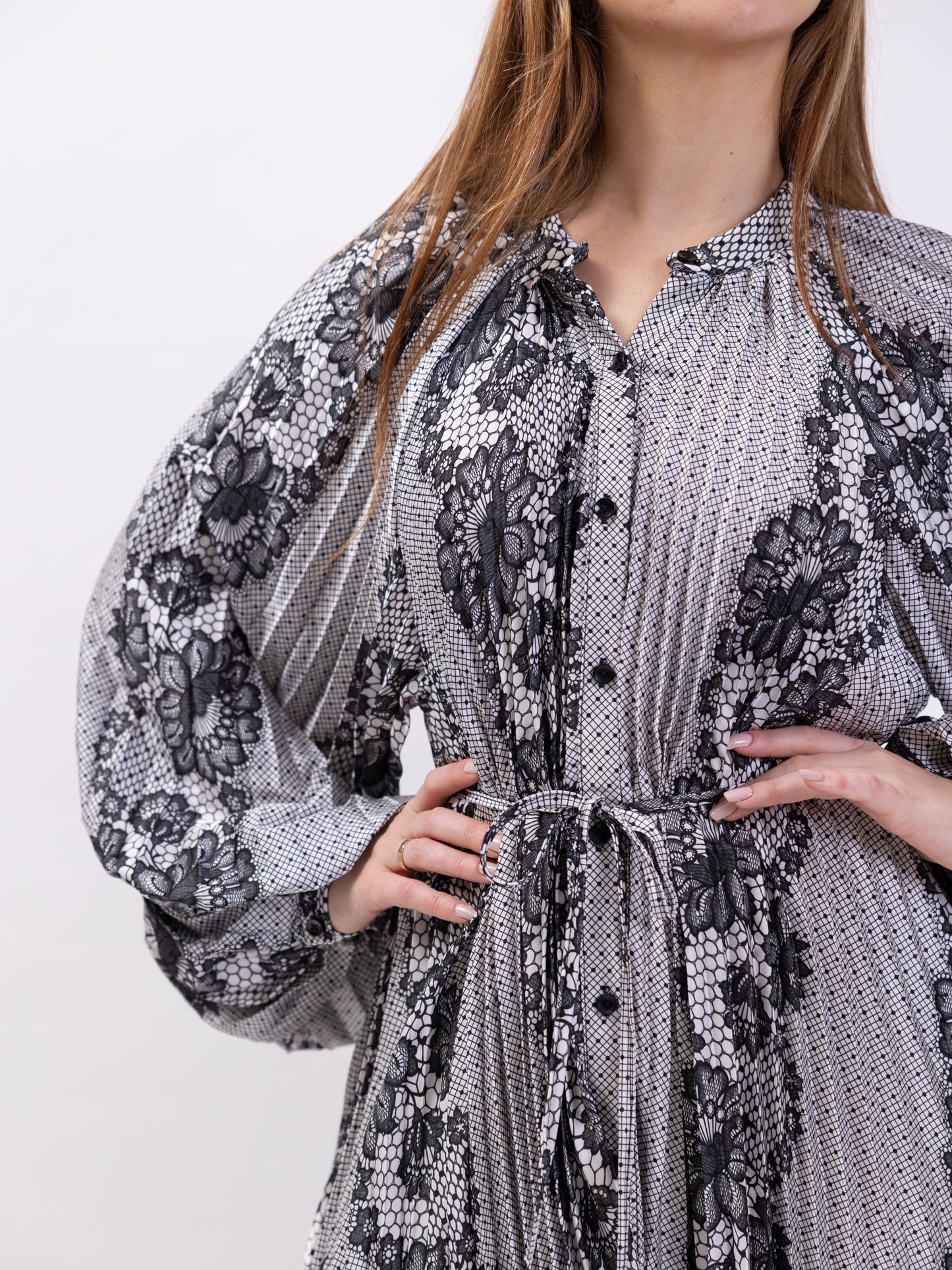 Free size midi silk dress with black and grey print