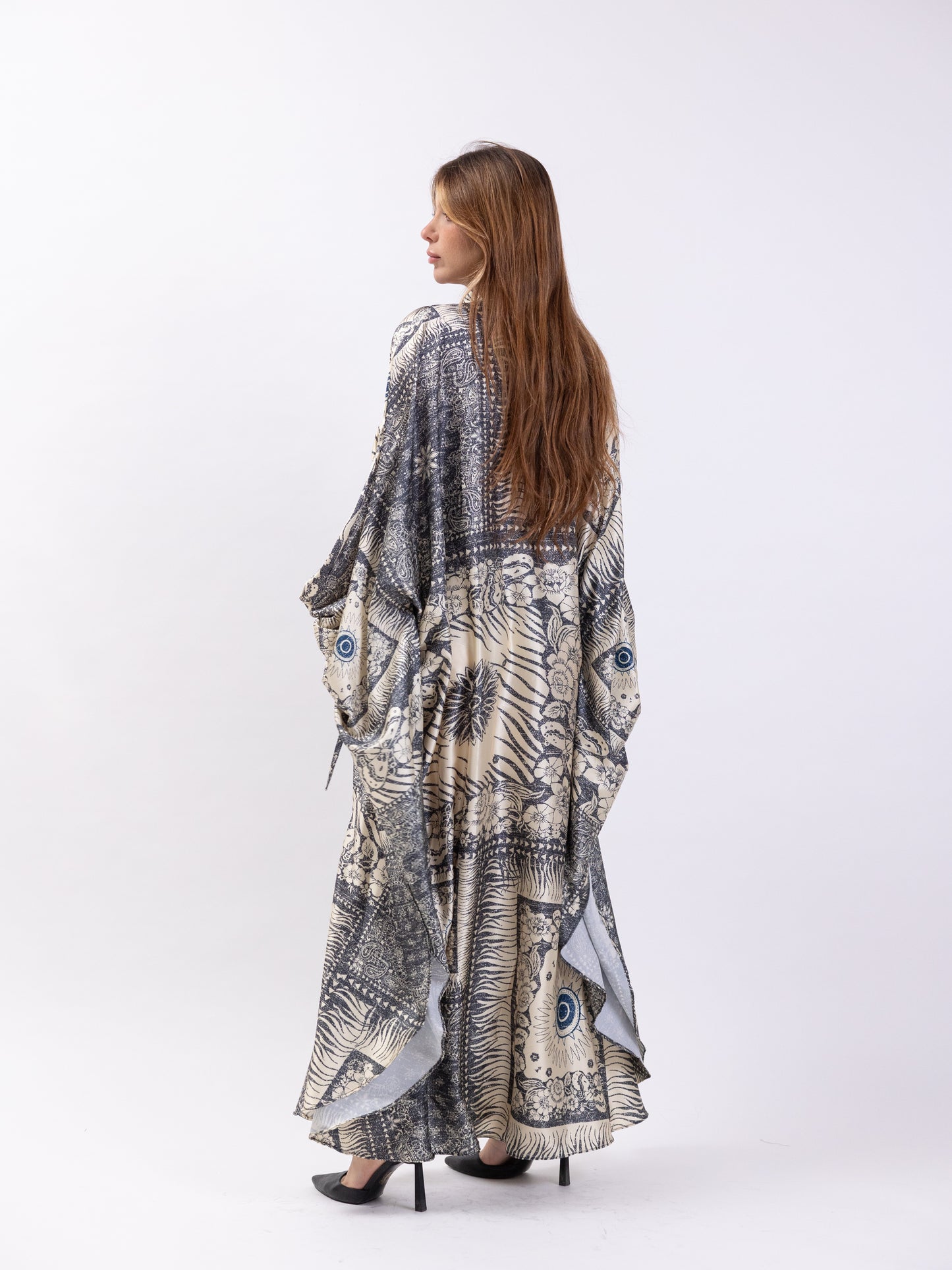 Free size midi silk dress with gold and grey print